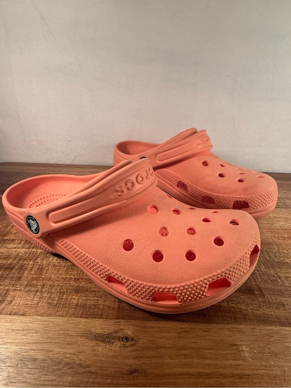 CROCS Classic Clog Orange Women's Size 8